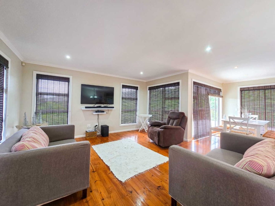 6 Bedroom Property for Sale in Nature On Sea Western Cape